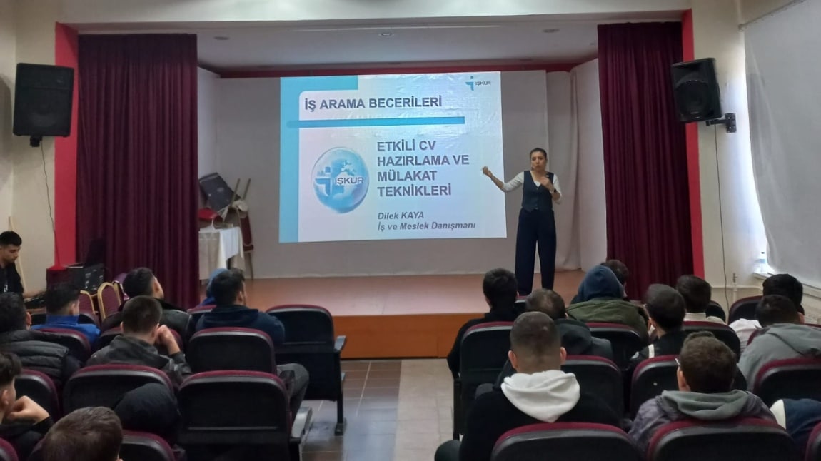  İş Arama Becerileri ve CV Hazırlama Semineri